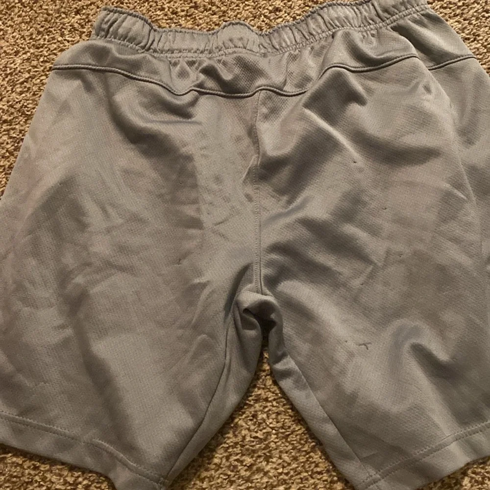 Shorts - Picture 2 of 3